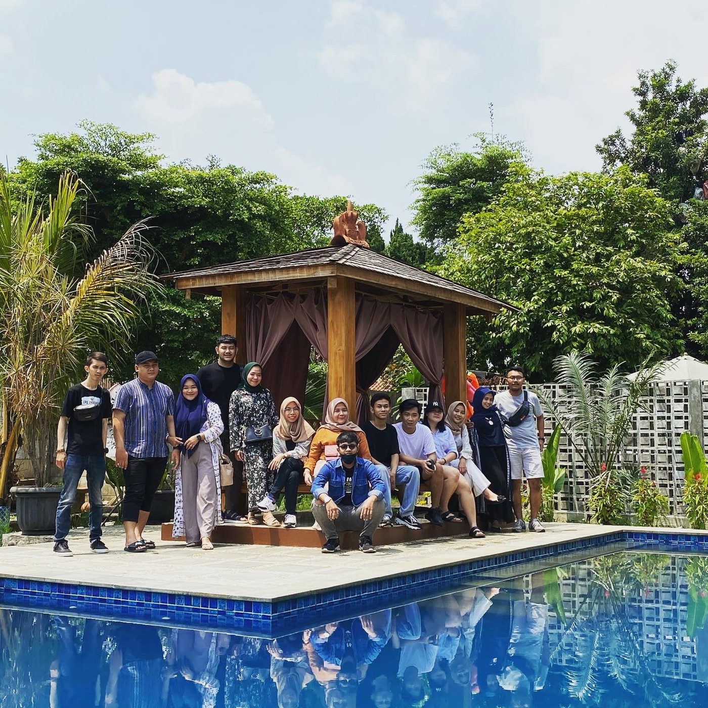 Family gathering di Pondok Bu Embay Bogor